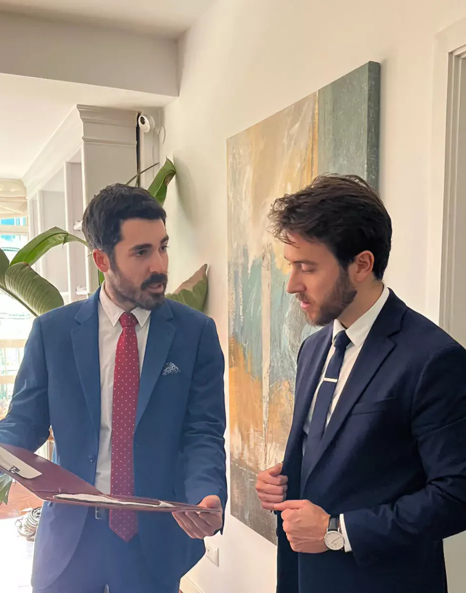 Pedro y Michel Hablando